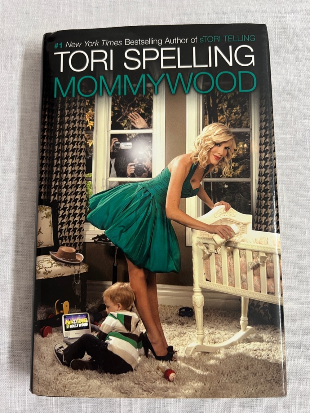 🌞 Tori Sprlling Mommywood hard copy Book Being Mom under the Spot light